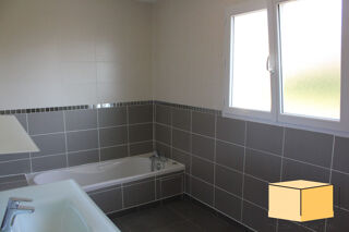 Maison à louer 5 pièces 136 m²