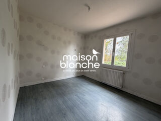  Maison à louer 6 pièces 132 m²