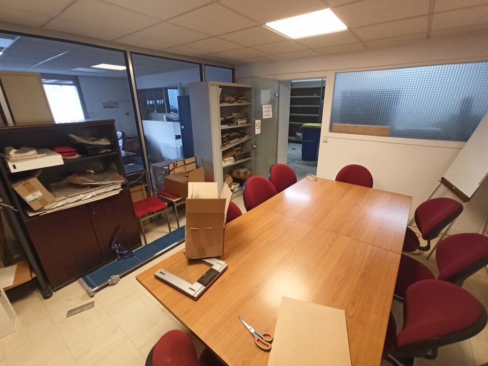   LOC PANAZOL 267m² (Ateliers et Bureaux) 