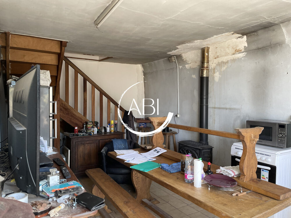 A 4 km de la gare, maison 80 m² à rénover terrain de 1420 m²