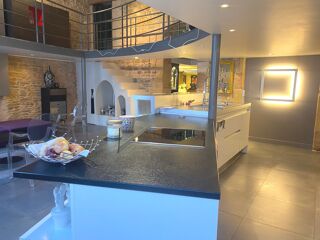  Appartement à louer 3 pièces 118 m²