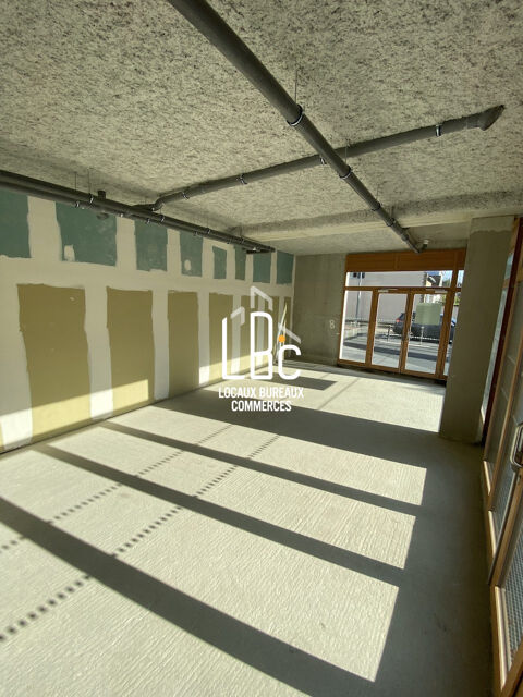   Nantes - Local commercial 200 m2 à louer 