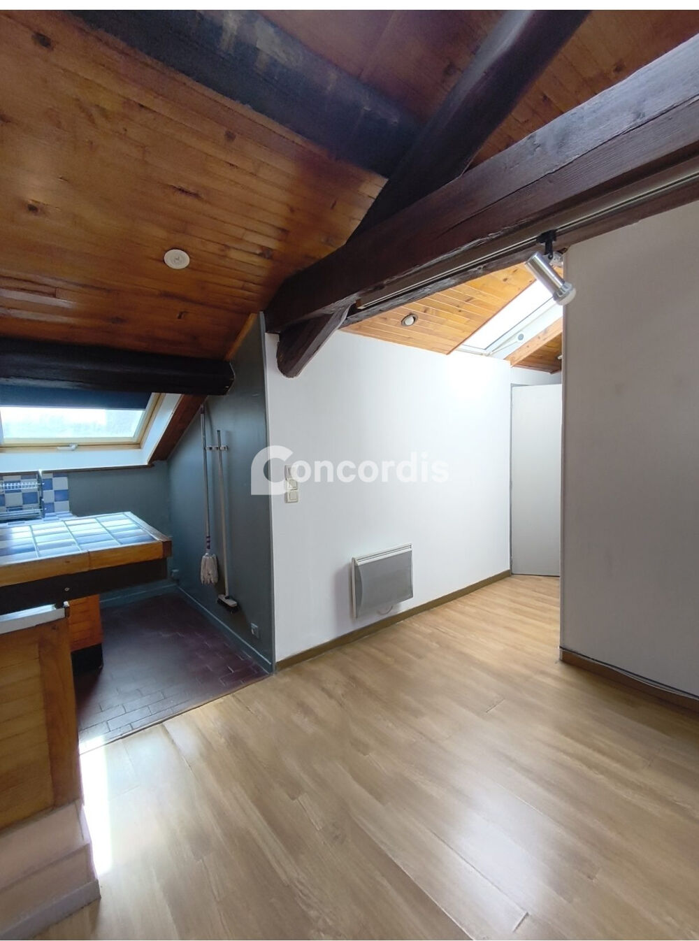 À LOUER  BEL APPARTEMENT T3 AVEC CLIMATISATION