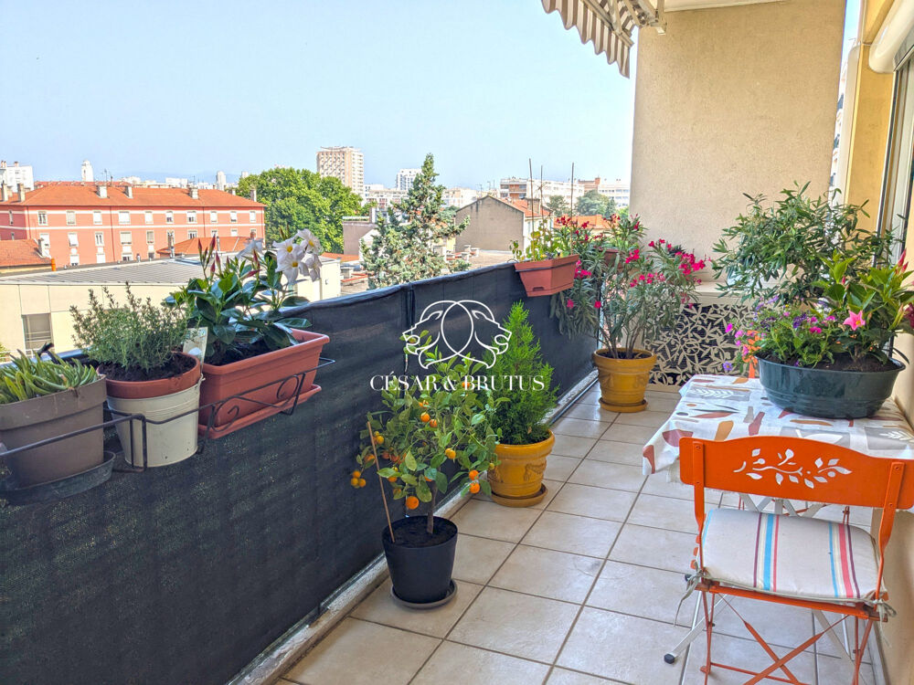 Vente Appartement APPARTEMENT 5 PIECES – 3 CHAMBRES – 106 m² - PARKING PRIVAT Villeurbanne