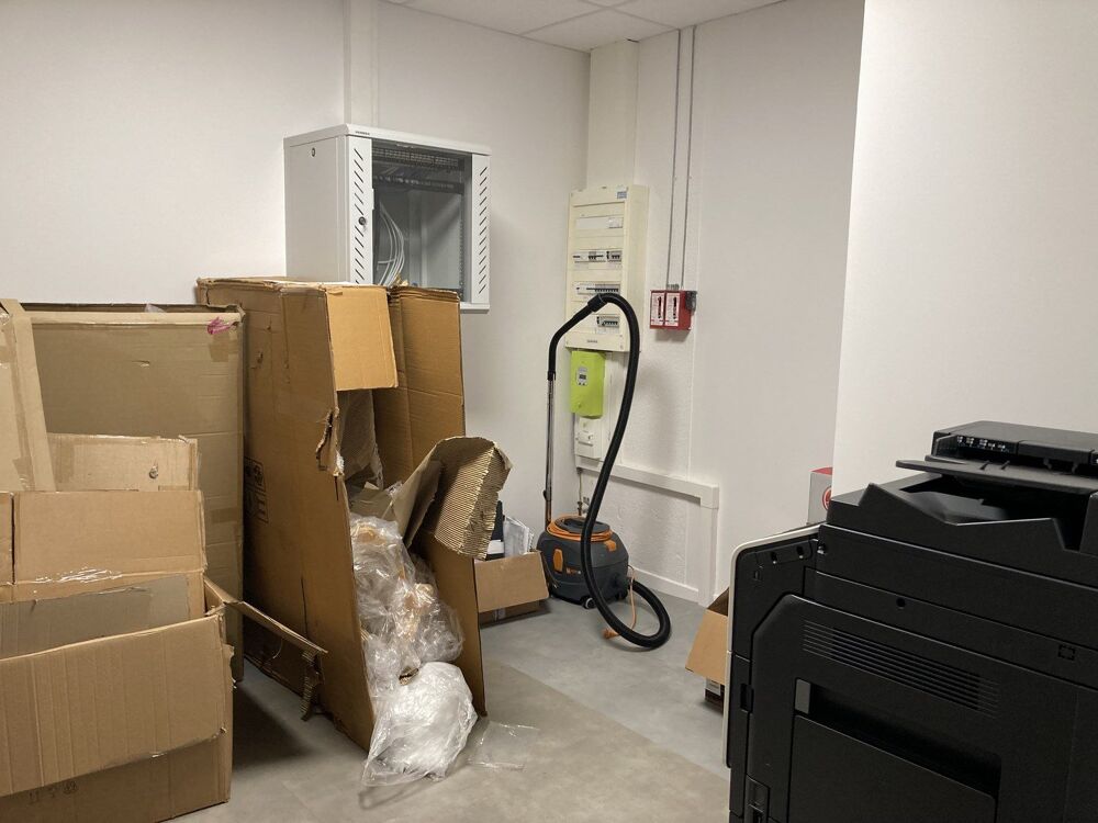   LOC. PLATEAU BUREAUX NEUFS 150m² Saint-junien