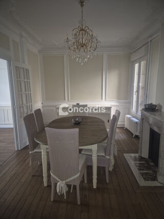  Appartement à louer 4 pièces 103 m²
