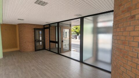   Local commercial avec grande vitrine 