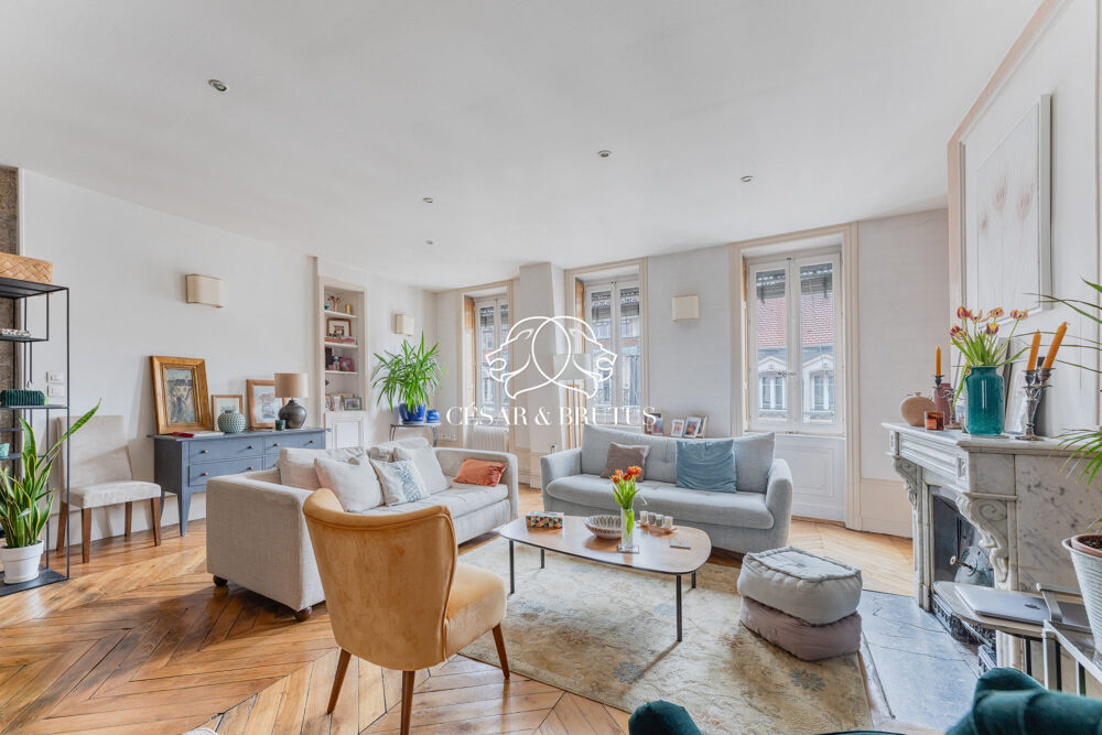 EXCLUSIF : Prestigieux T5 de 151 m²  Dernier Étage  Cord