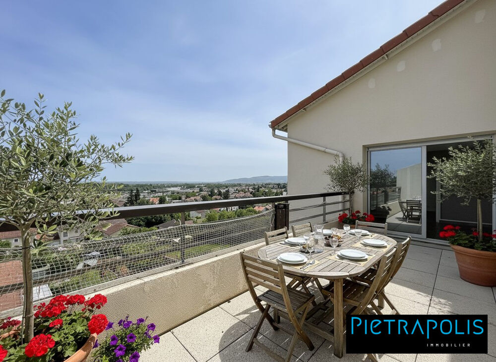 Appartemment T4 avec une terrasse de 15 m2 et un garage