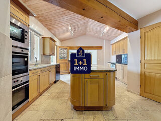  Maison  vendre 11 pices 261 m