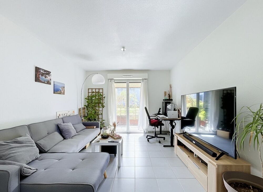 Beau T2 avec terrasse et parking
