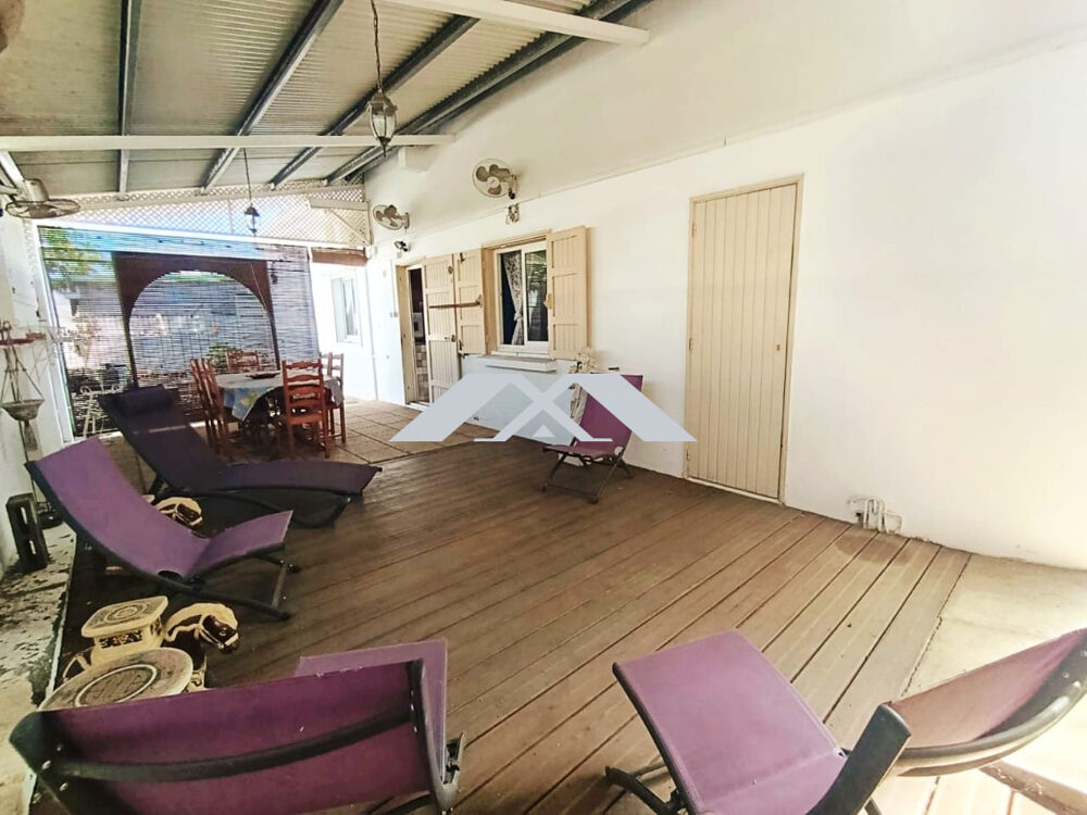 Rare à la vente : Maison F9 à Saint-Louis - Idéal grande fami