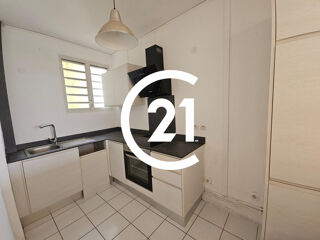  Appartement à louer 4 pièces 66 m²