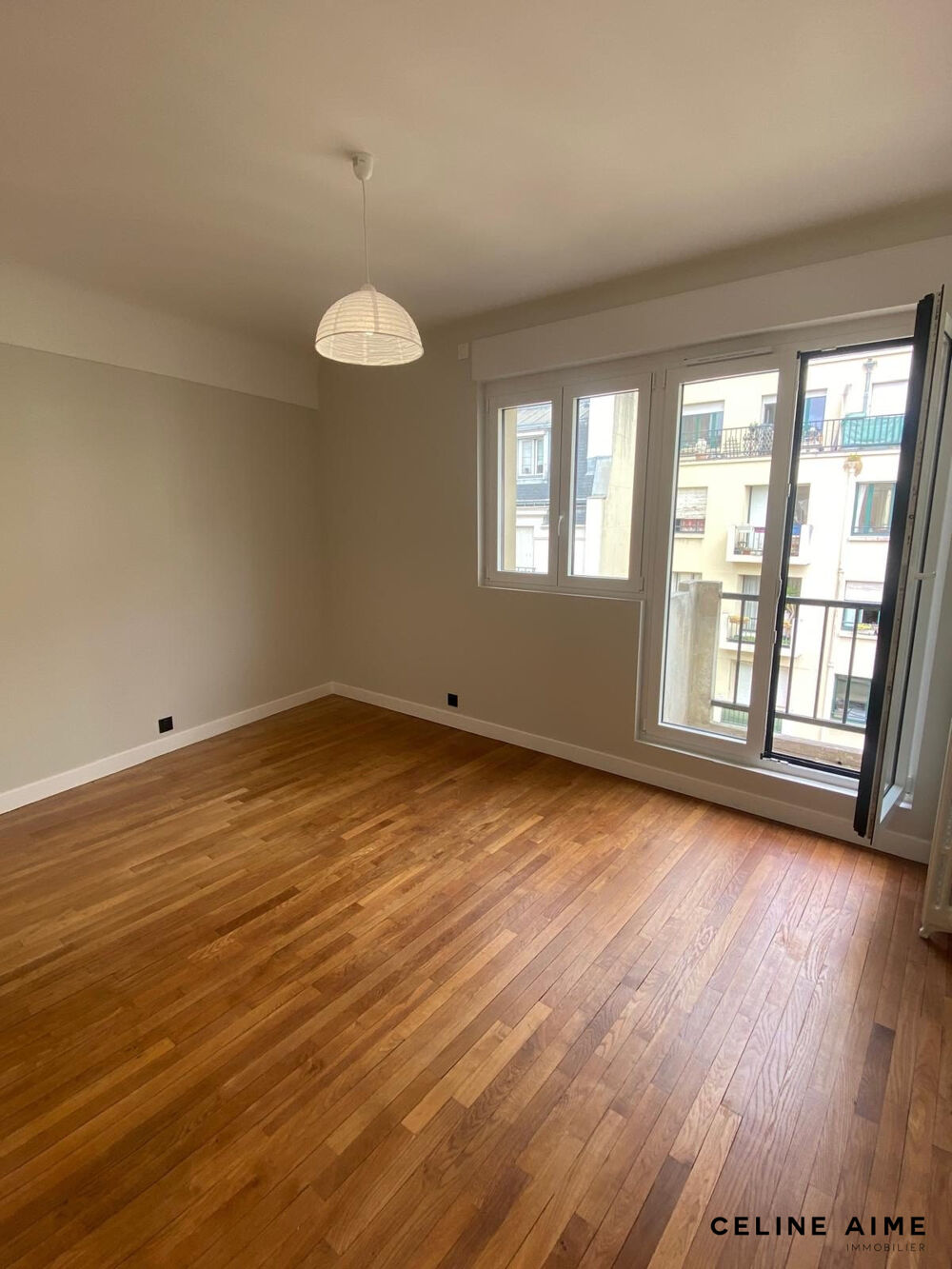 Vente Appartement 3 PIECES RENOVE DANS LE 7E Paris 7