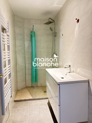  Immeuble � vendre 136 m�