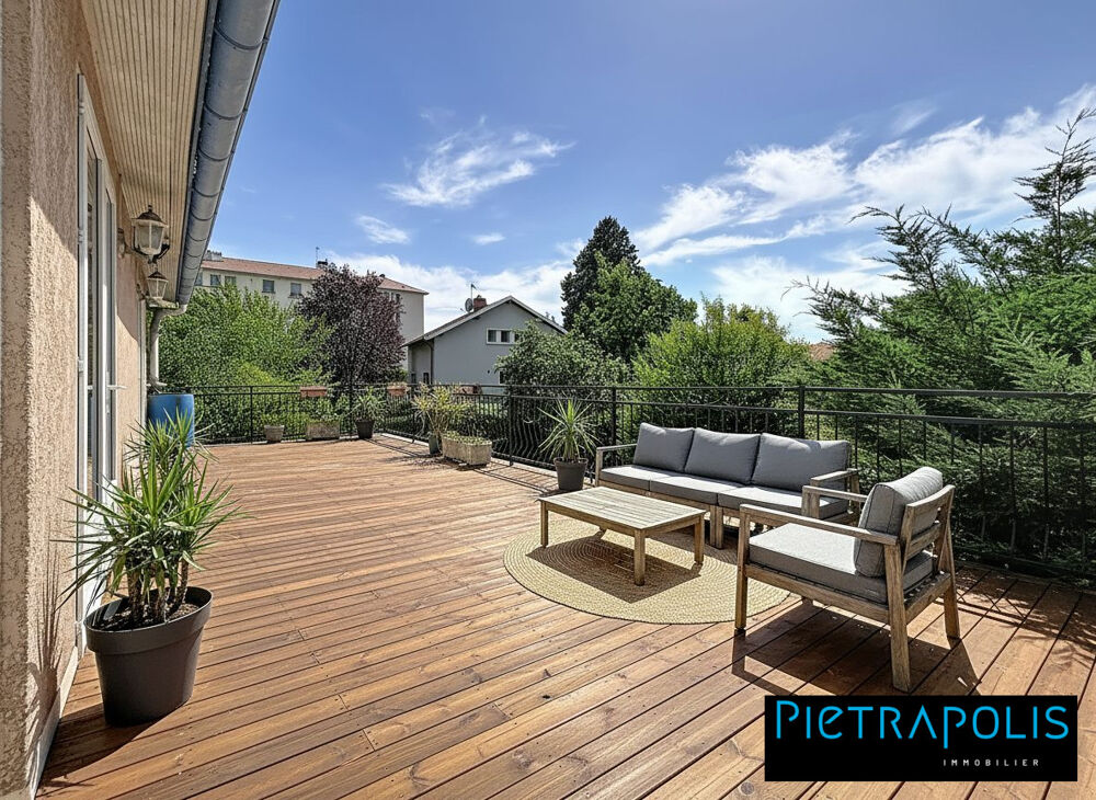 Vente Maison Maison familiale 6 pièces de 230 m² au sol, 99 m² carrez sur Francheville