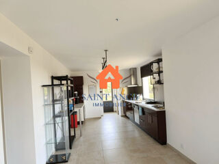  Appartement à louer 3 pièces 140 m²