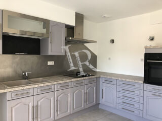  Appartement à louer 3 pièces 70 m²