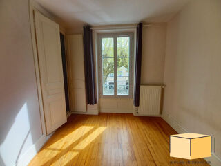  Appartement à louer 2 pièces 45 m²