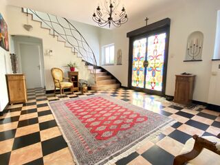 Maison  vendre 9 pices 383 m