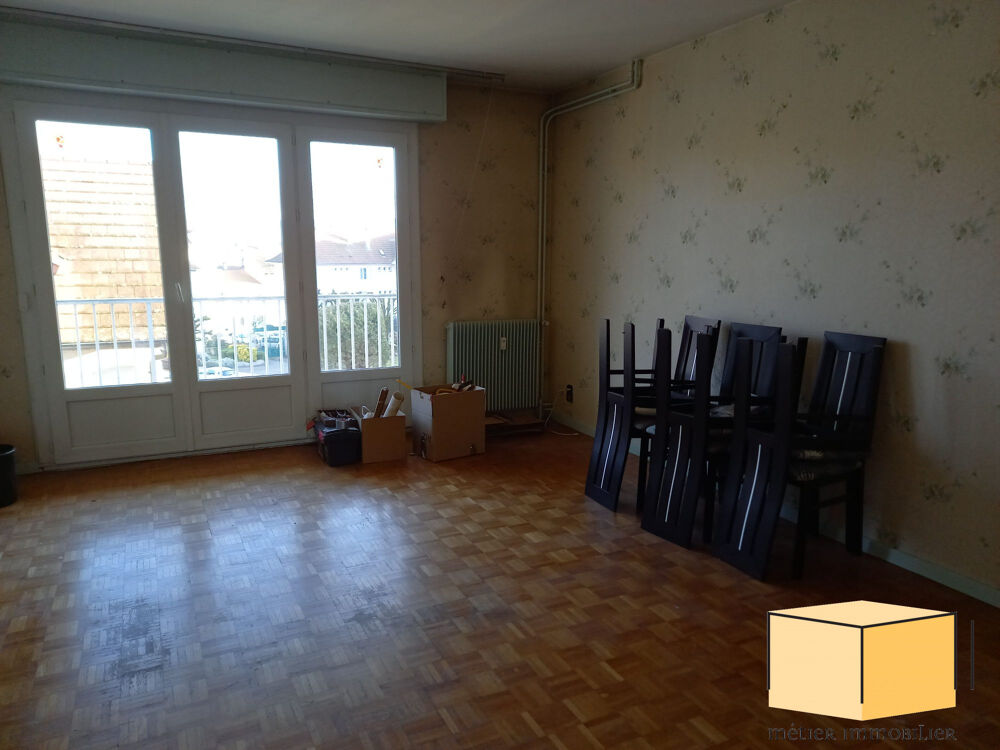Location Appartement 3 pièces en centre ville de BELLEY (01300), avec garage et cave Belley