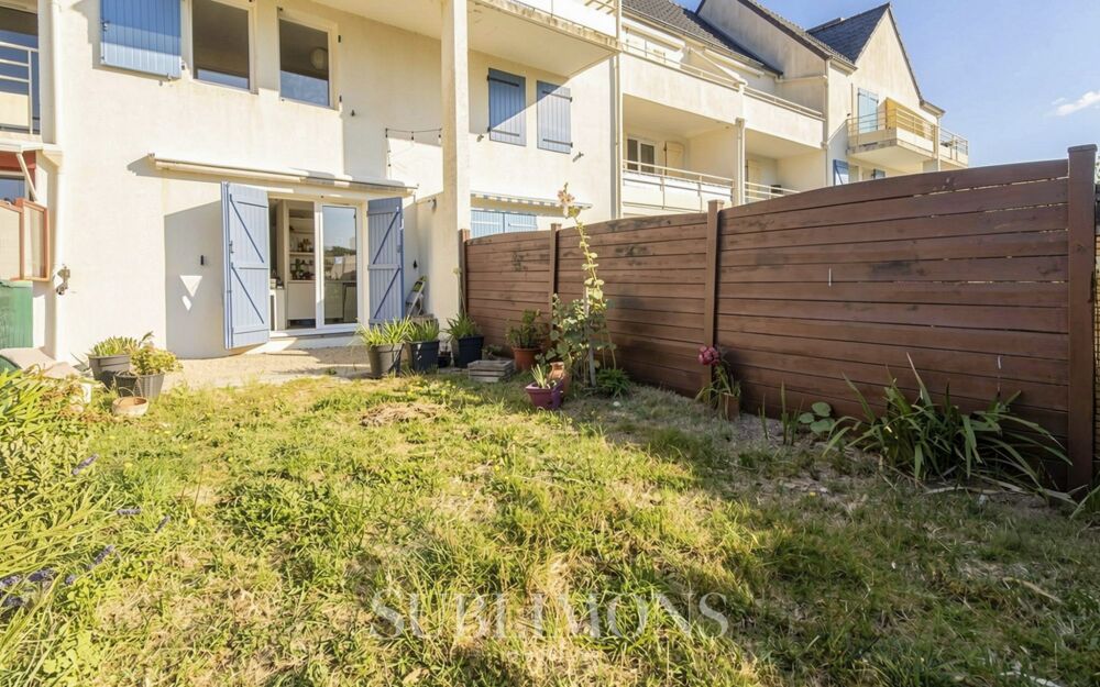 Duplex avec terrasse, jardin privatif, piscine, cave et parking
