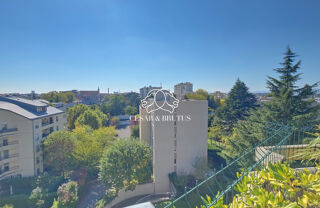  Appartement � vendre 8 pi�ces 202 m�