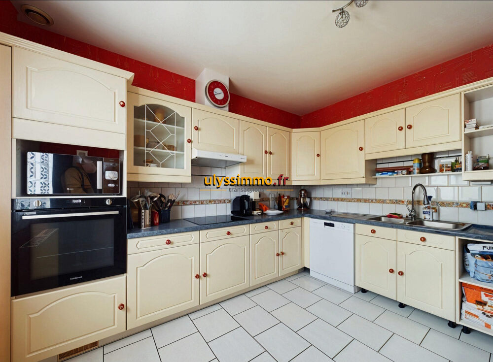 Vente Maison beau pavillon de trois chambres sous sous-sol Rosires-en-santerre