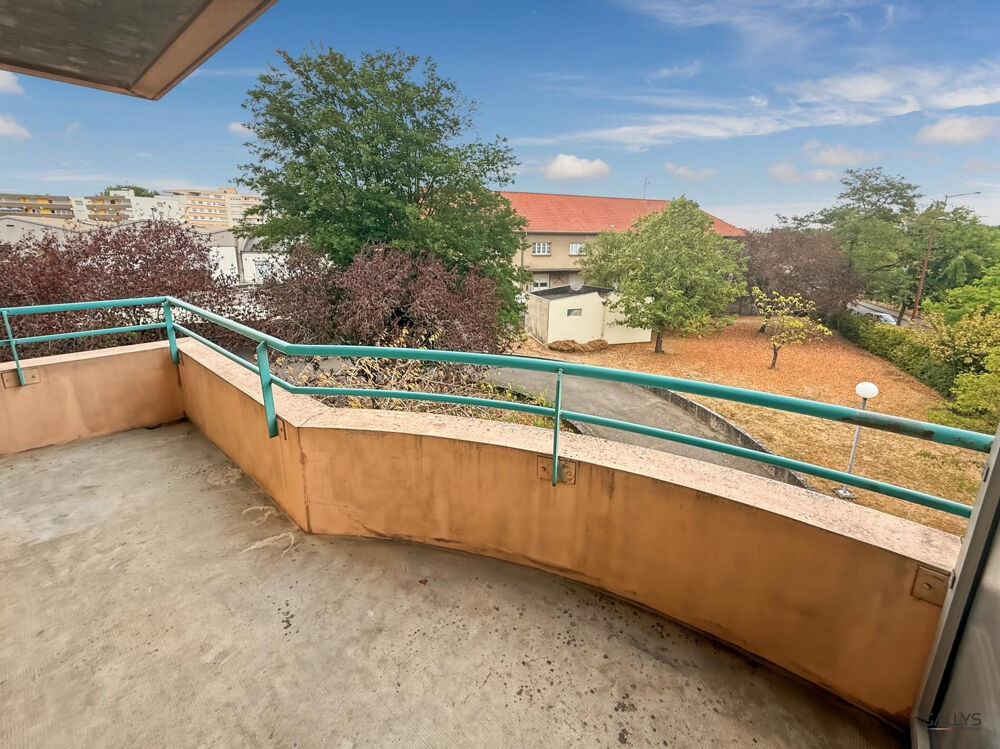 Vente Appartement Studio Metz Devant-lès-Ponts 19,30 m², avec balcon et place de Metz
