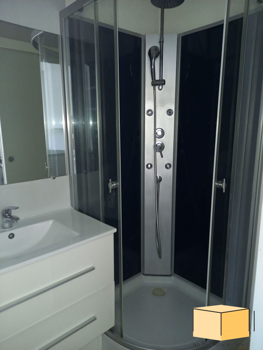 Location Appartement 1 pièces, meublé, centre ville de BELLEY (01300) Belley