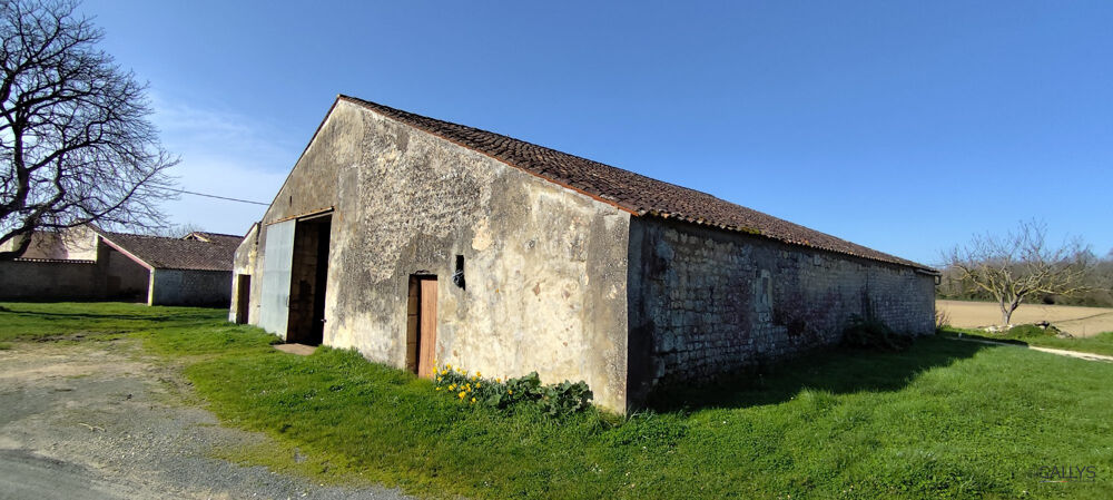Grange en pierre située à Sablonceaux