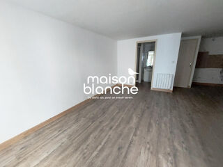  Appartement à louer 1 pièce 28 m²