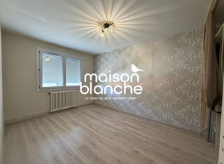  Appartement à louer 3 pièces 56 m²