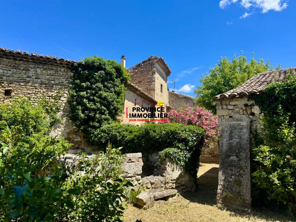 Vente Maison Maison en pierre à rénover avec jardin et dépendances Visan