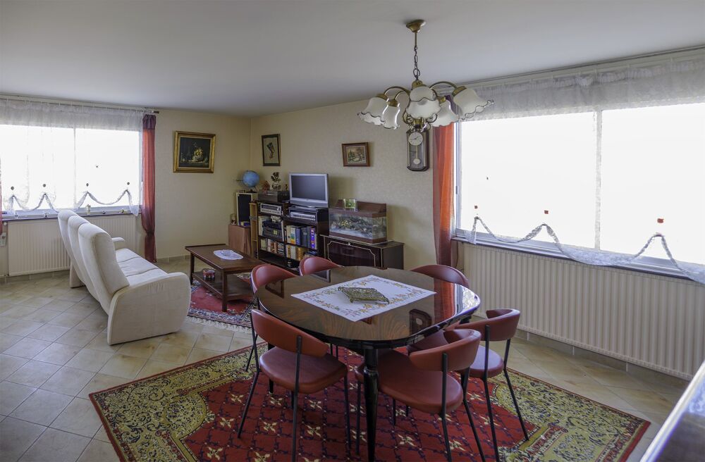 Spacieux appartement avec vue dégagée