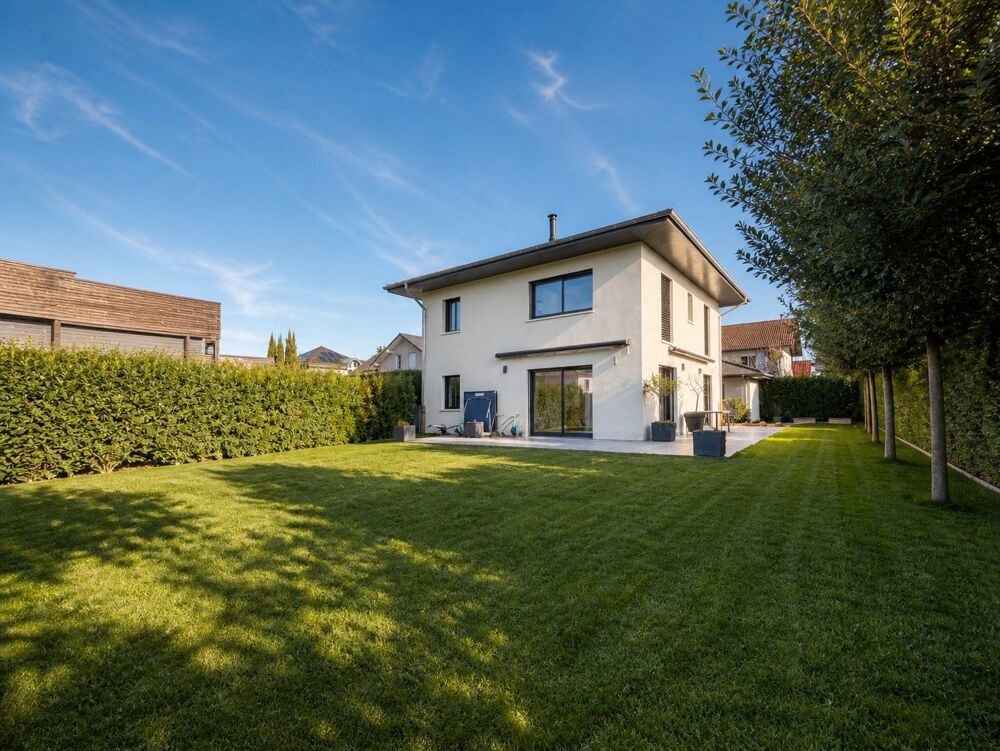 Villa familiale récente, proche centre Prévessin-Moëns