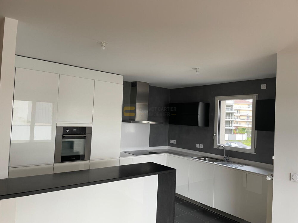 AMBILLY - Appartement T4 de 93,52 m² avec garage, place de park