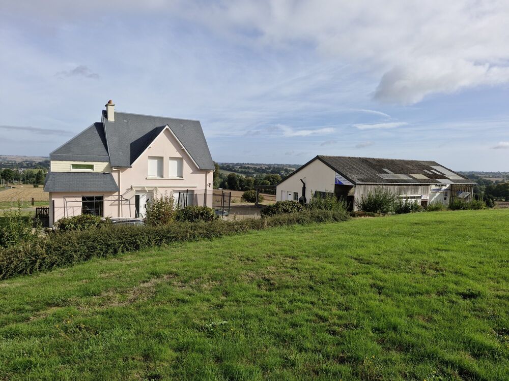MAISON 8 PIECES AVEC GRAND BATIMENT