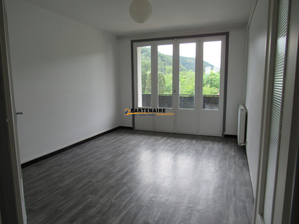Location Appartement  Appartement T3 Saint Uze Saint-uze