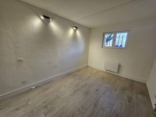  Appartement à louer 2 pièces 33 m²