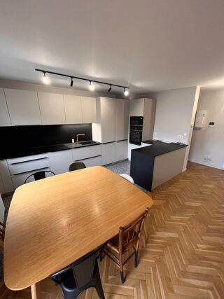  Appartement � louer 3 pi�ces 75 m� Lyon 06