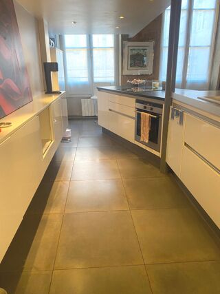  Appartement à louer 3 pièces 118 m²