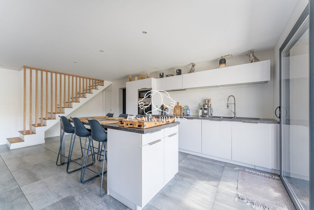 Vente Maison Sathonay-Village : Maison rénovée de 117 m² – 3 chambres, j Sathonay-village