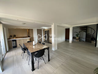  Maison à vendre 10 pièces 235 m²