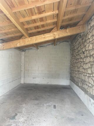  Appartement à louer 3 pièces 77 m²