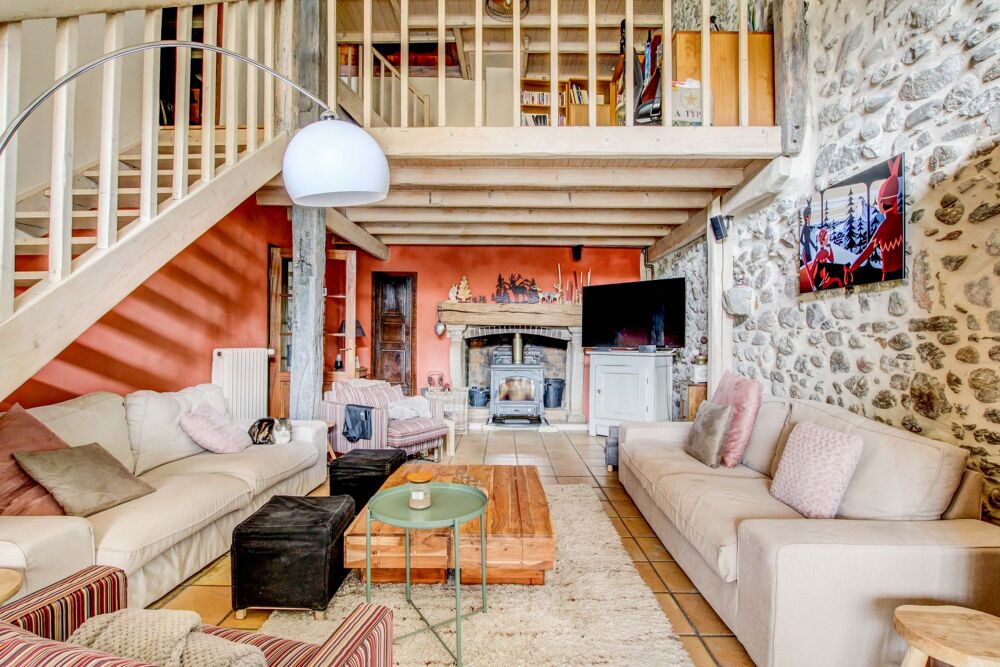 Vente Maison Ferme rénovée 8 pièces à vendre - Prévessin-Moëns Prévessin-moëns