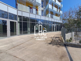   Nantes Université - À vendre local commercial 576,40 m² Nantes