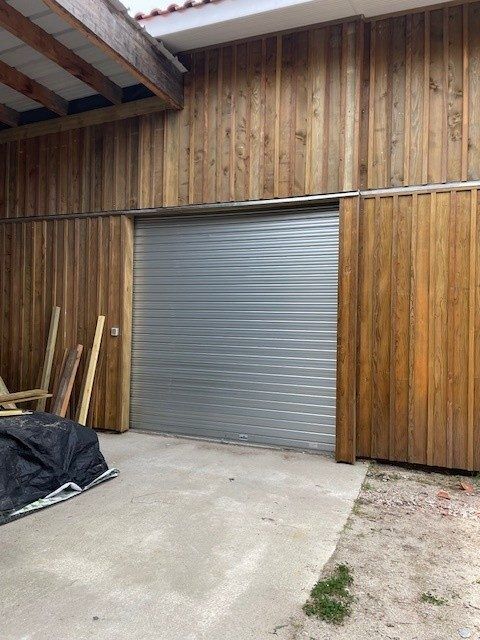  Local de stokage 65 m² 