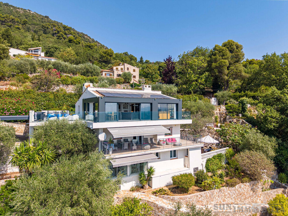 Superbe maison avec une vue panoramique mer et montagnes