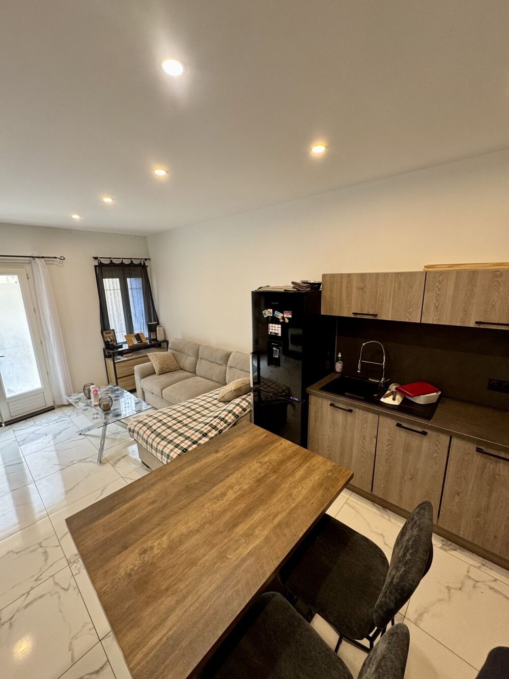 Vente Maison Charmante maison de ville entièrement rénovée – 67 m² – Lézignan-la-cèbe